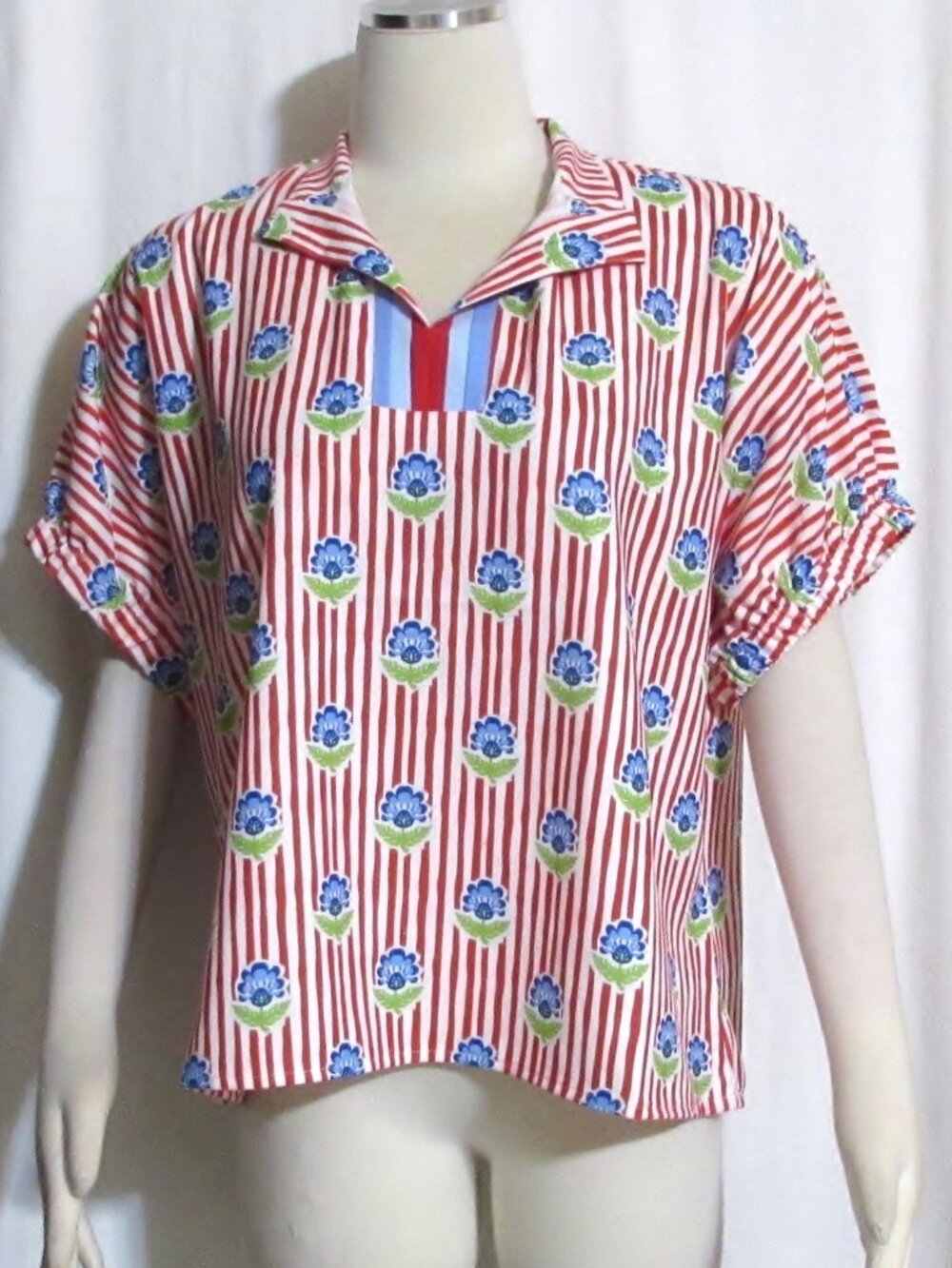 NEW Womens Ladies TCEC Red & White Stripe Blue Floral Silky Top S ORIG $34